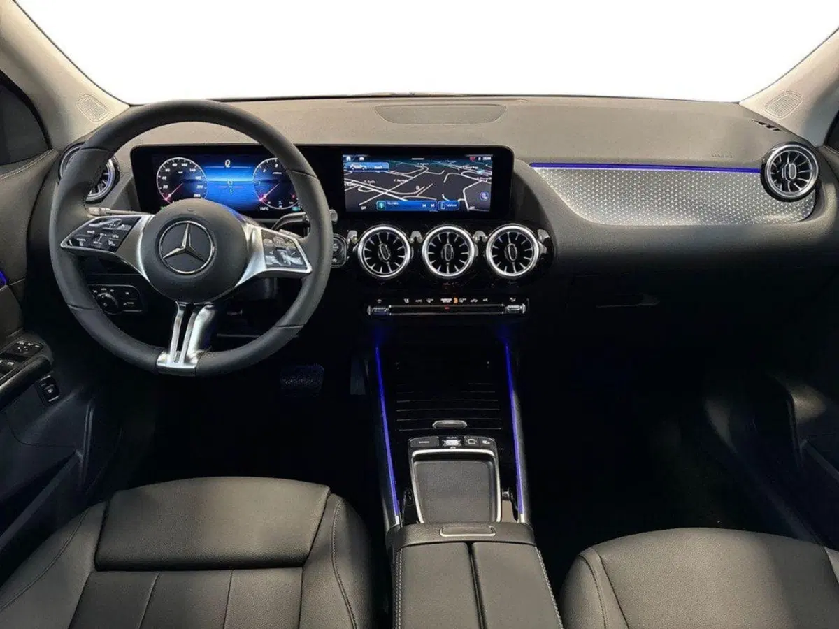 Mercedes-Benz GLA SUV nuova a Rimini (10)