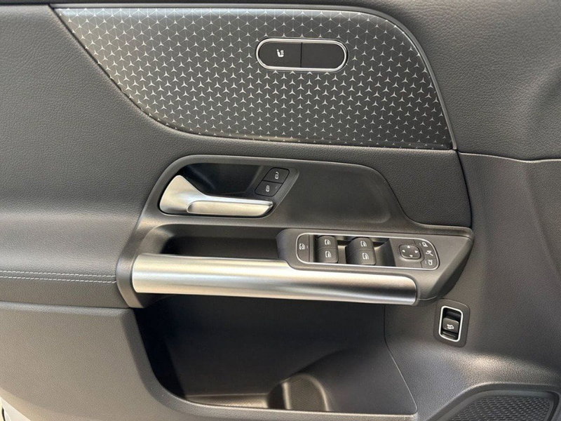 Mercedes-Benz GLA SUV nuova a Rimini (17)
