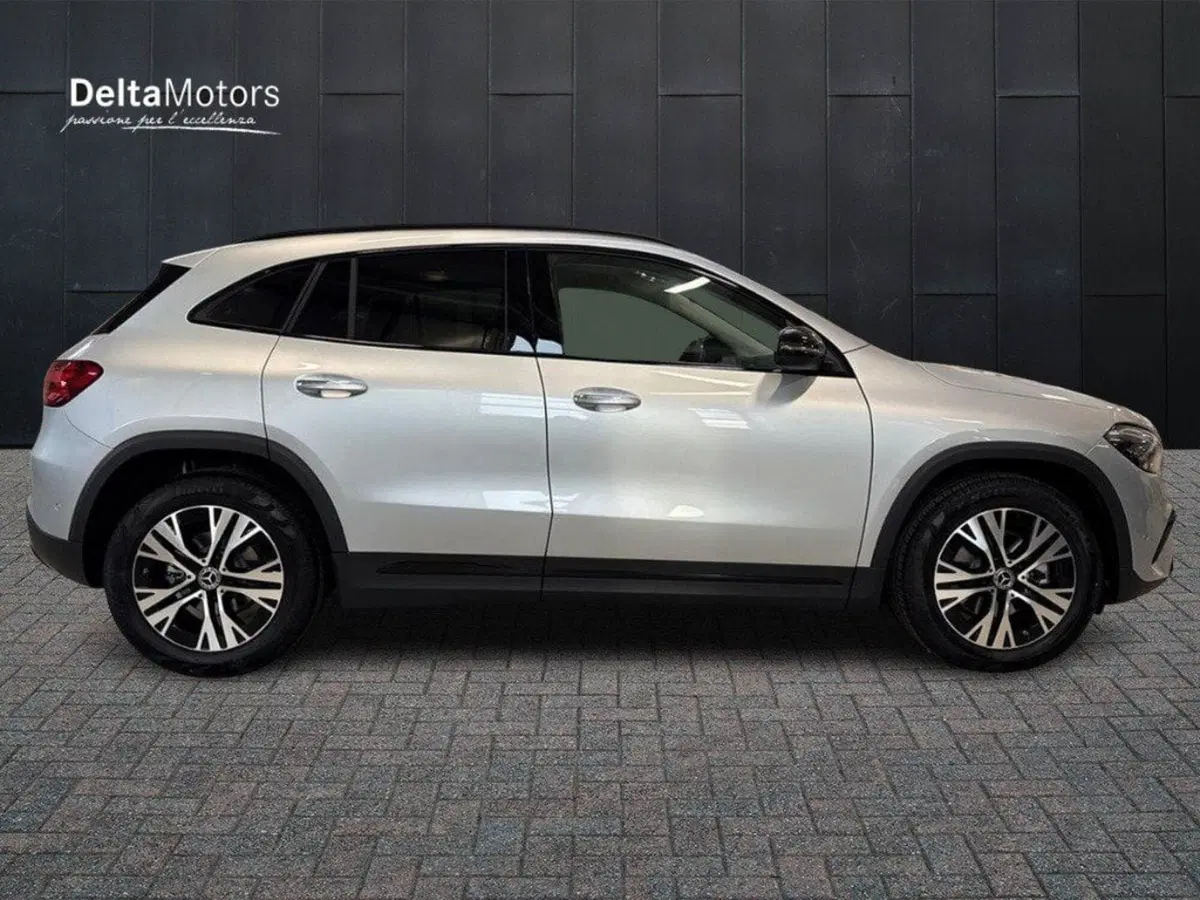 Mercedes-Benz GLA SUV nuova a Rimini (5)
