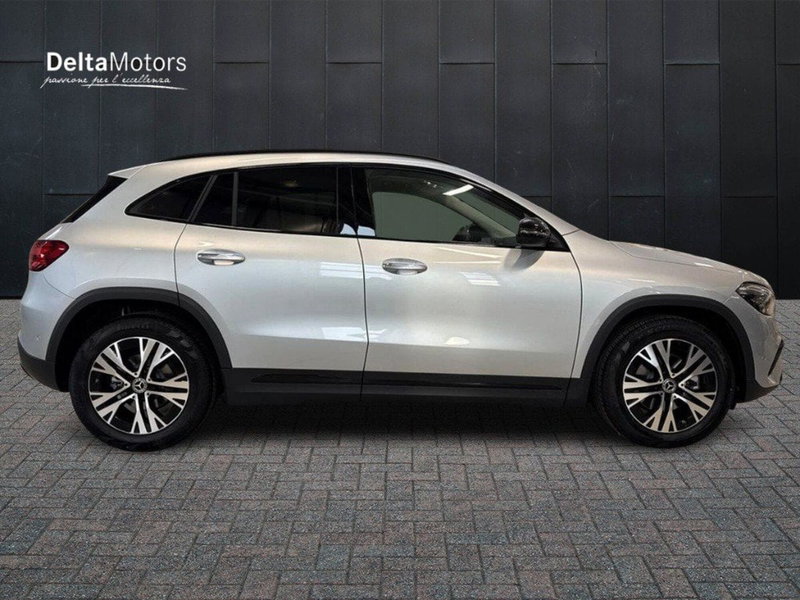 Mercedes-Benz GLA SUV nuova a Rimini (5)