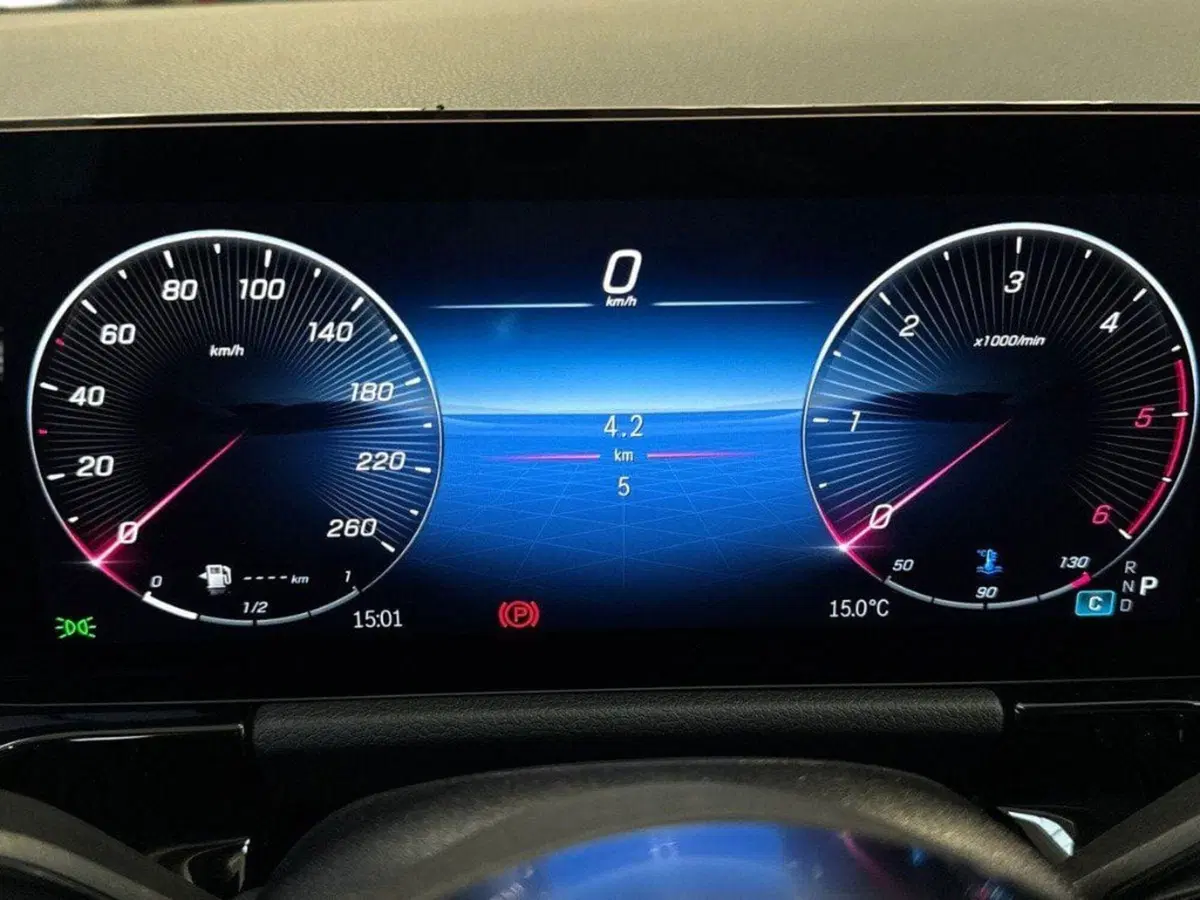 Mercedes-Benz GLA SUV nuova a Rimini (9)