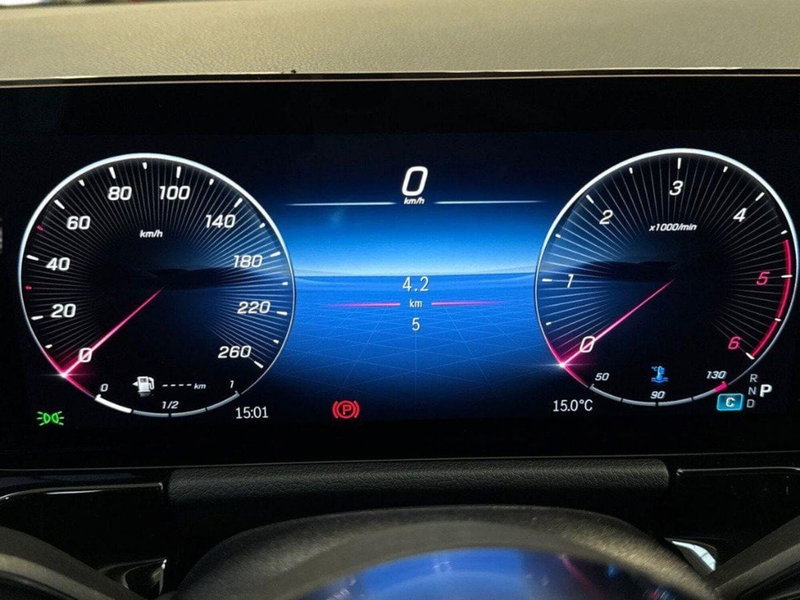 Mercedes-Benz GLA SUV nuova a Rimini (9)