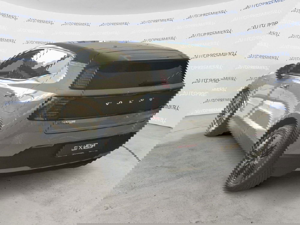 Volvo EX30 Cross Country nuova a Como (3)