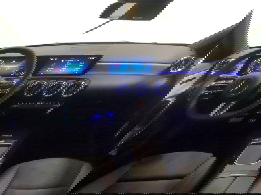 Mercedes-Benz Classe A Sedan nuova a Macerata (10)