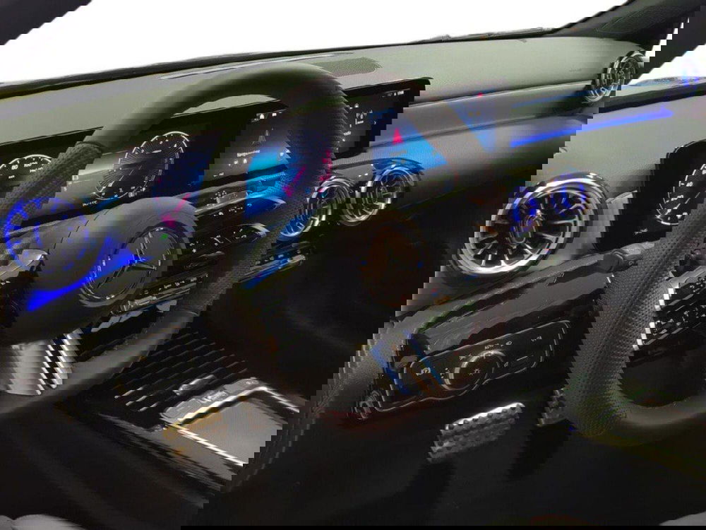 Mercedes-Benz Classe A Sedan nuova a Macerata (16)