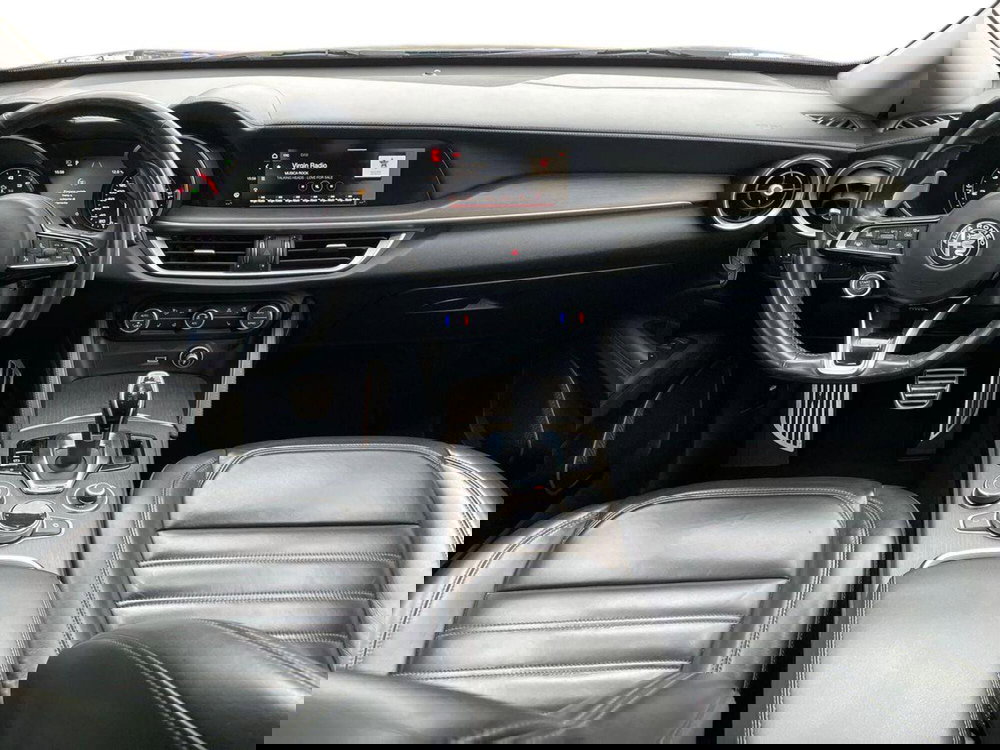 Alfa Romeo Stelvio usata a Macerata (10)
