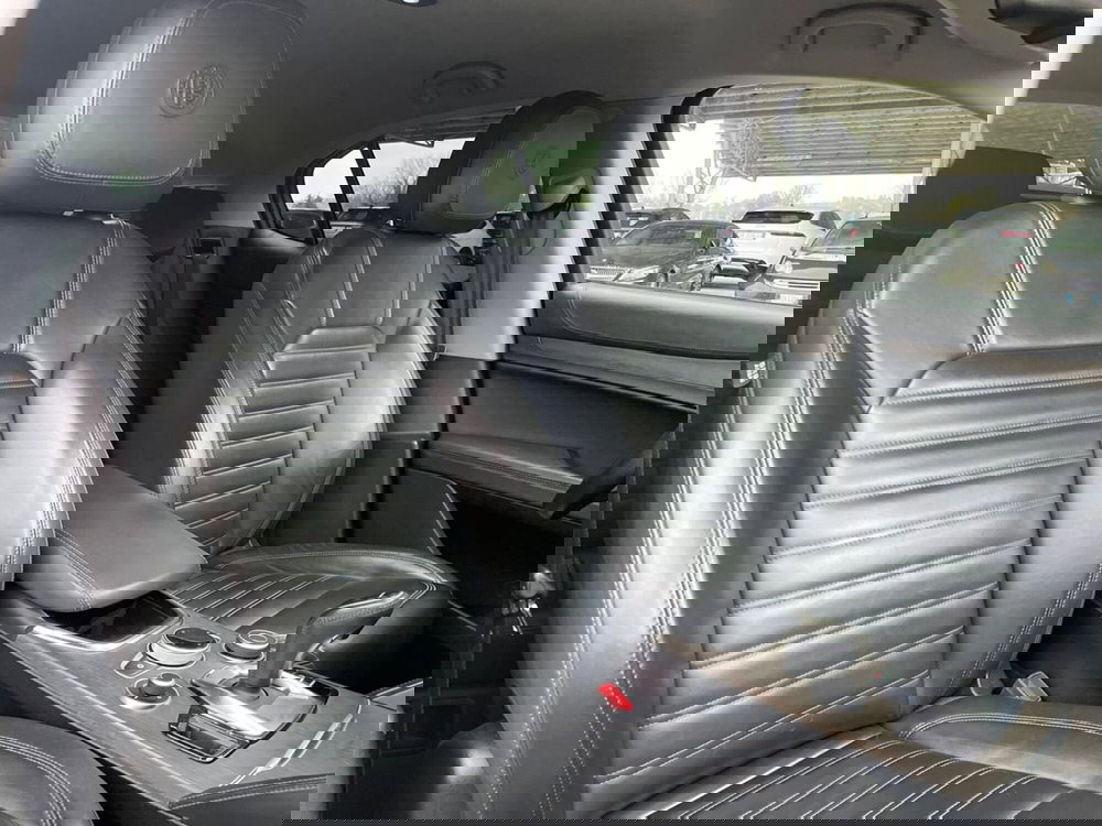 Alfa Romeo Stelvio usata a Macerata (14)