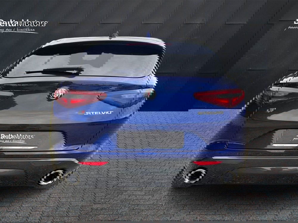 Alfa Romeo Stelvio usata a Macerata (4)