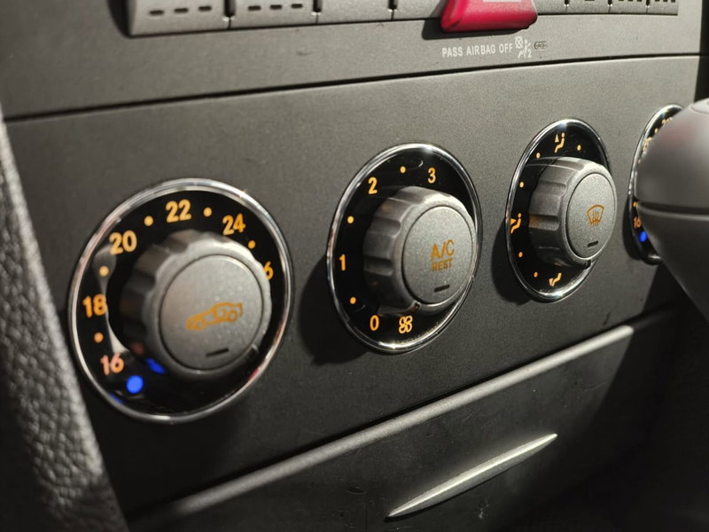 Mercedes-Benz SLK usata a Brescia (11)