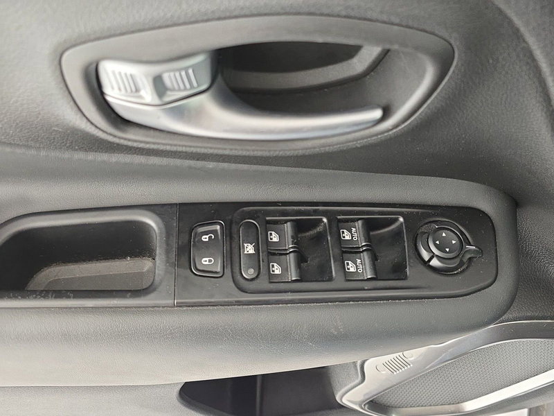 Jeep Renegade usata a Asti (14)