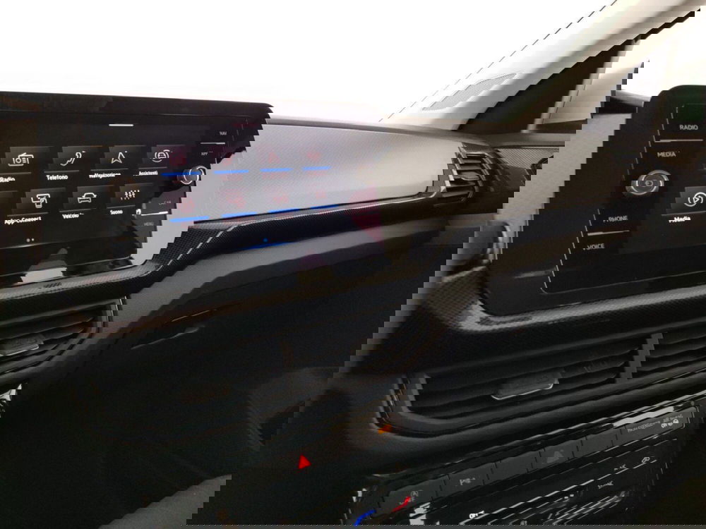 Volkswagen T-Cross usata a Massa-Carrara (12)