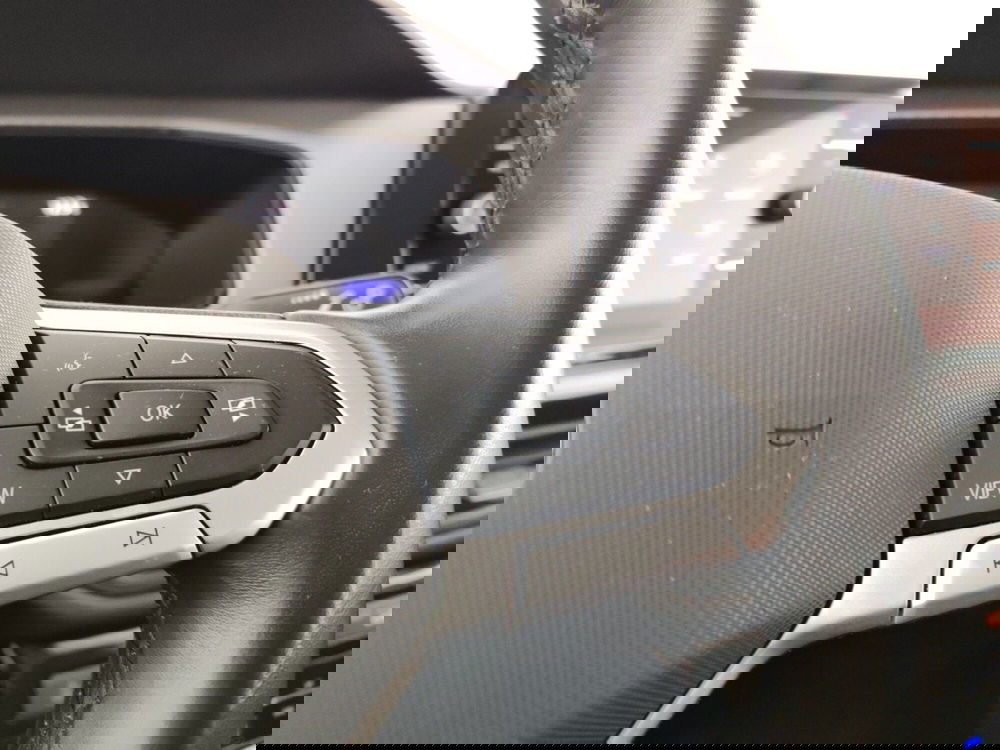 Volkswagen T-Cross usata a Massa-Carrara (13)