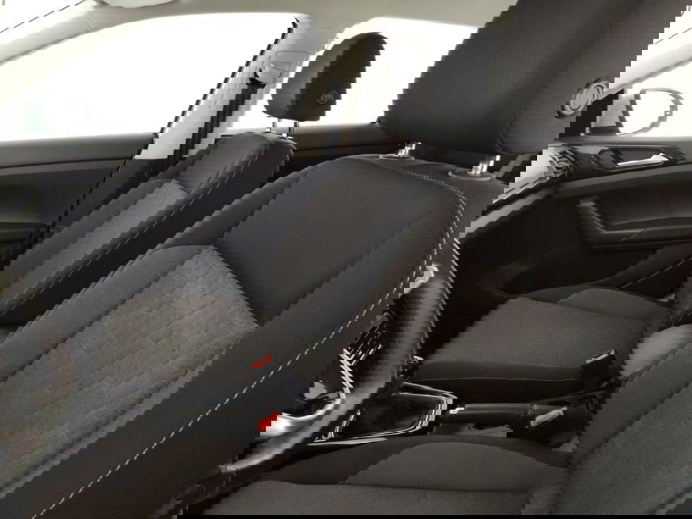 Volkswagen T-Cross usata a Massa-Carrara (9)