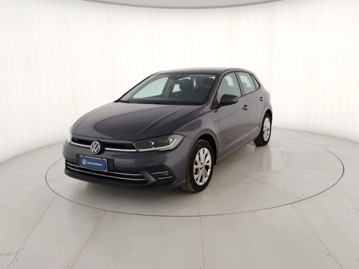 Volkswagen Polo usata a Massa-Carrara