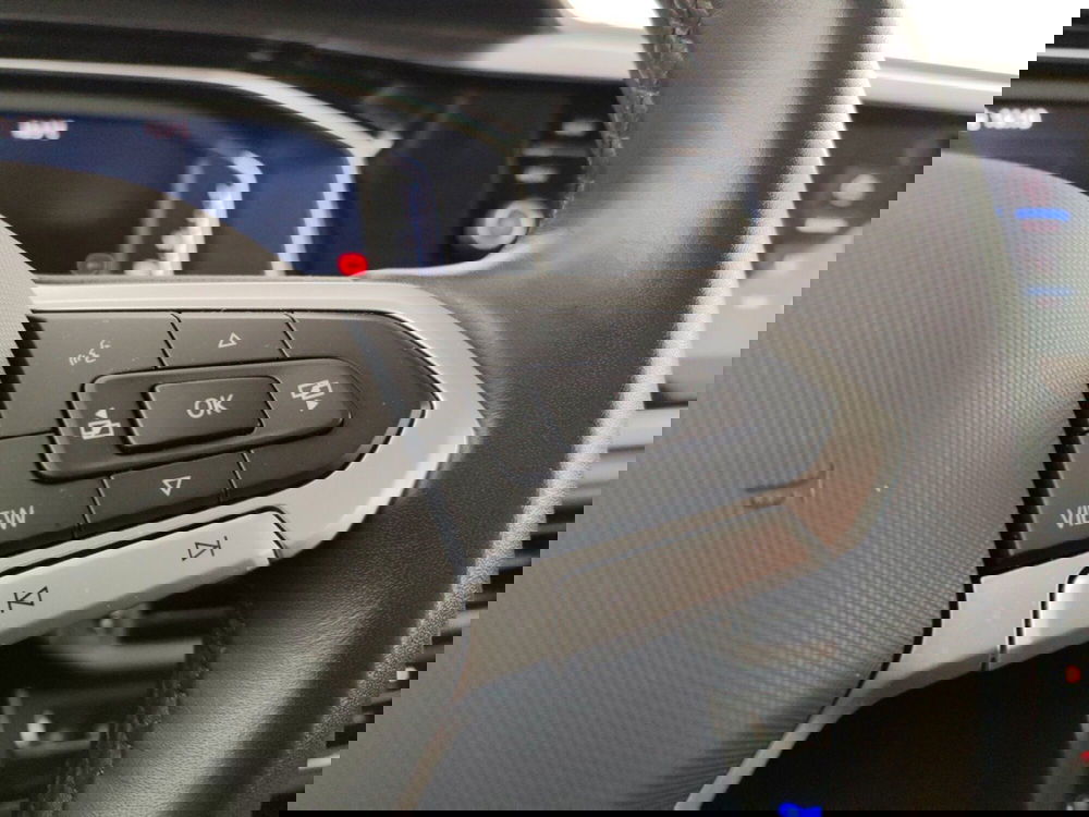 Volkswagen Polo usata a Massa-Carrara (13)