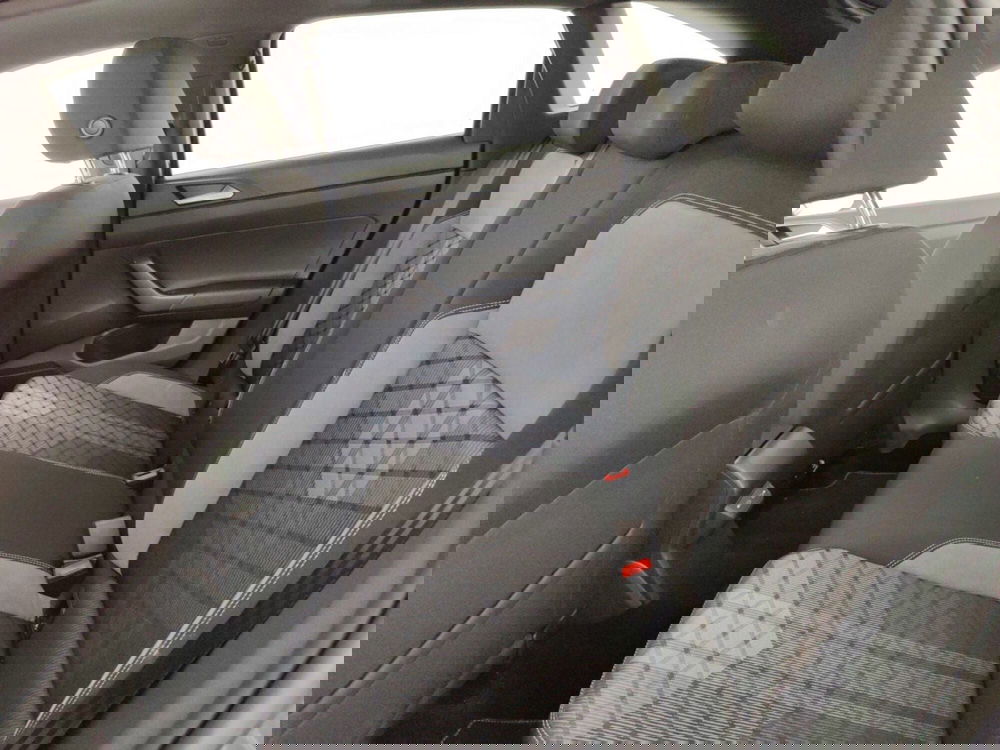 Volkswagen Taigo usata a Massa-Carrara (11)