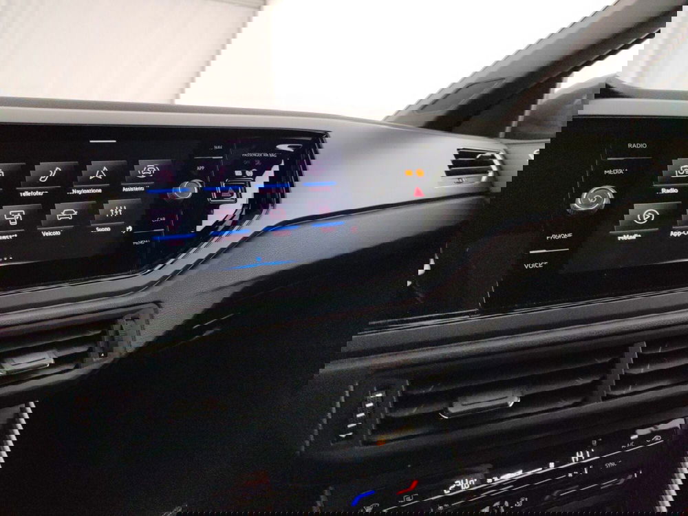 Volkswagen Taigo usata a Massa-Carrara (13)