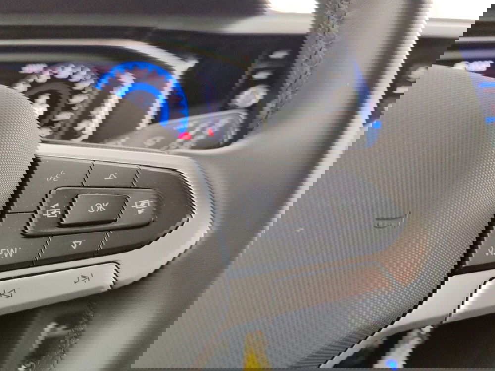 Volkswagen Taigo usata a Massa-Carrara (14)