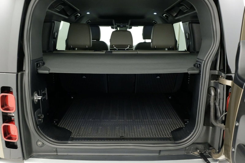 Land Rover Defender usata a Mantova (10)