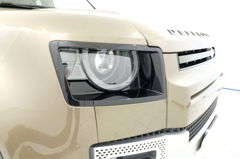 Land Rover Defender usata a Mantova (11)