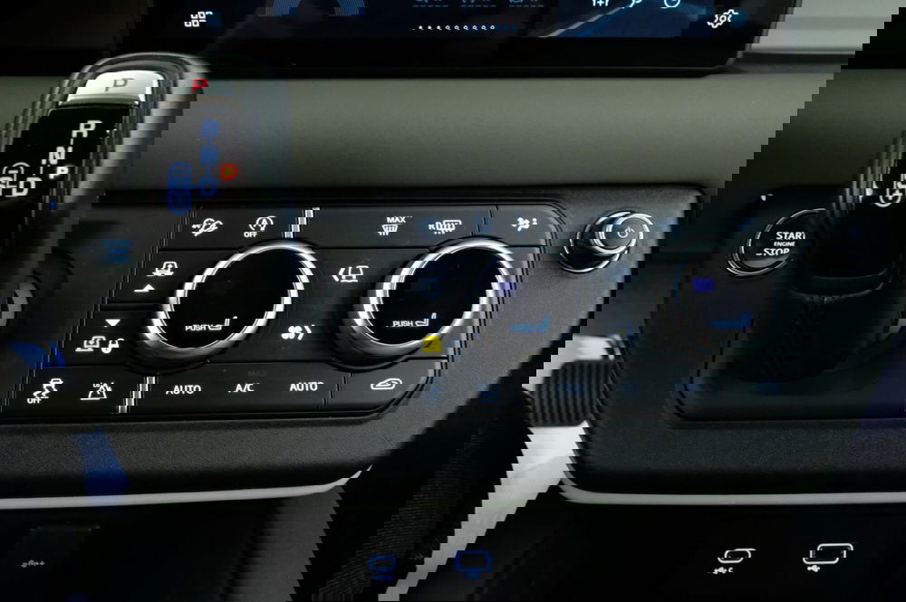 Land Rover Defender usata a Mantova (14)