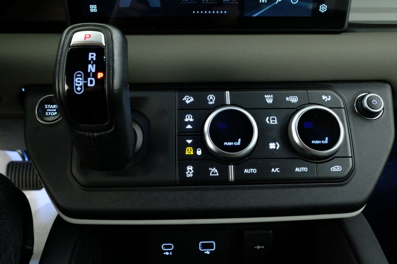 Land Rover Defender usata a Mantova (14)