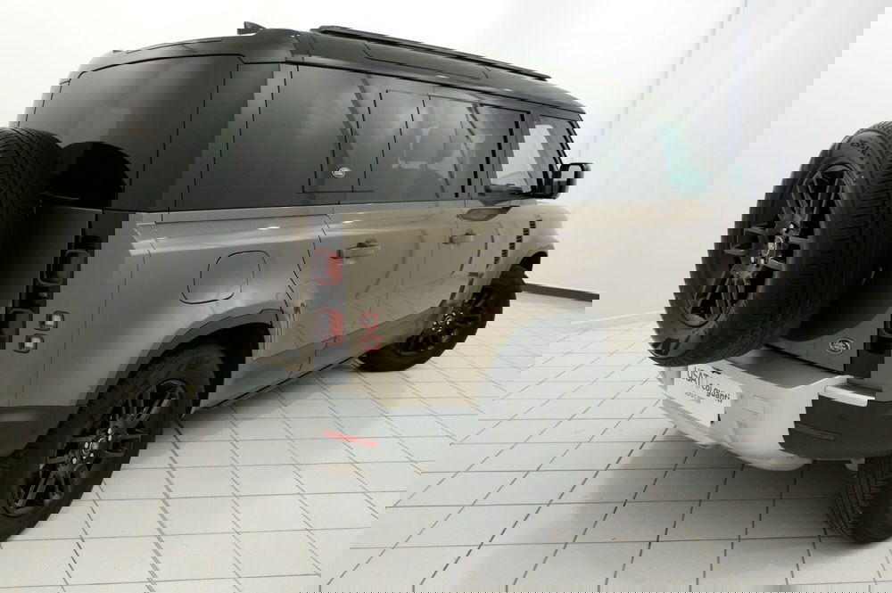 Land Rover Defender usata a Mantova (2)