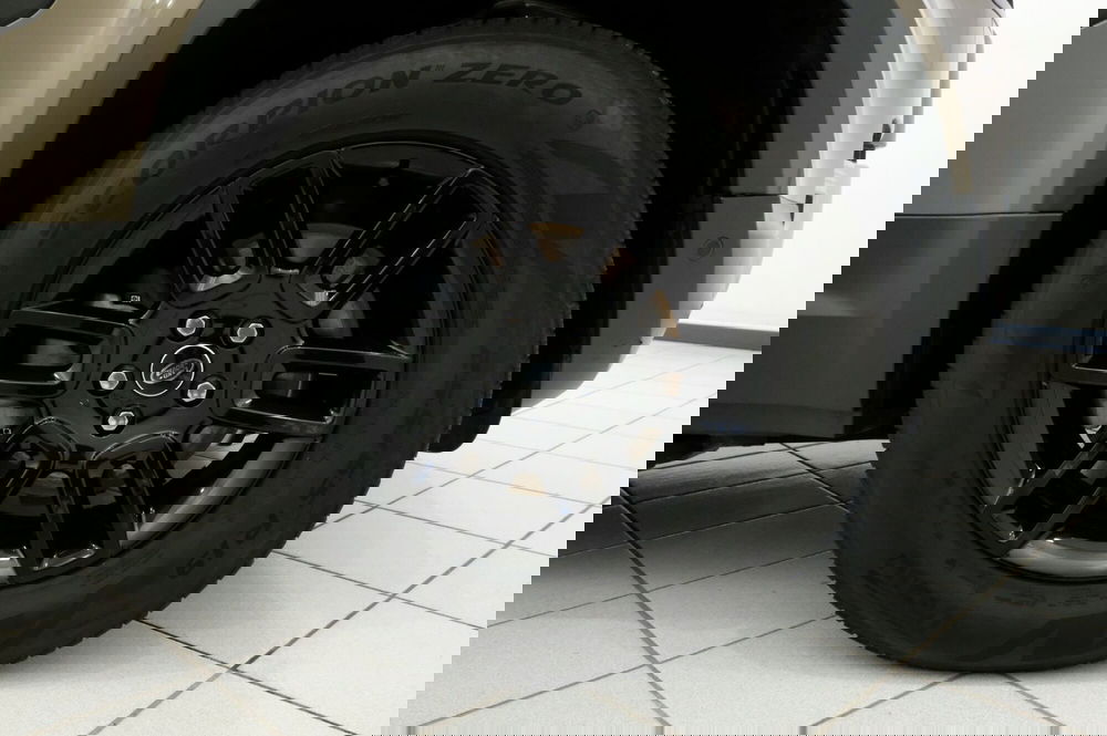 Land Rover Defender usata a Mantova (9)