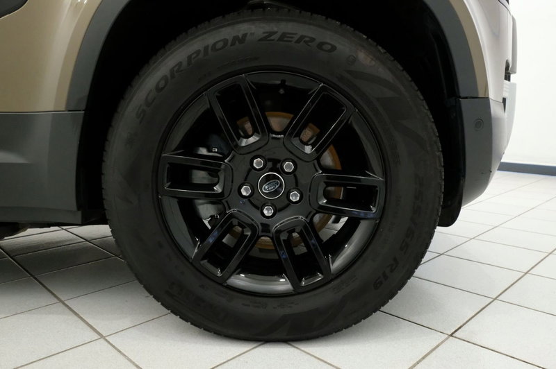 Land Rover Defender usata a Mantova (9)