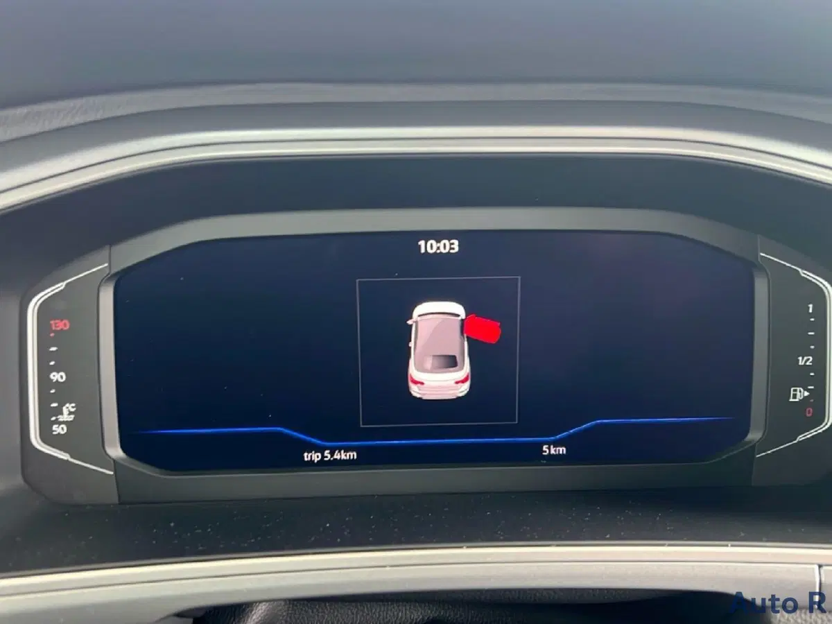 Volkswagen T-Roc Cabrio nuova a Potenza (13)