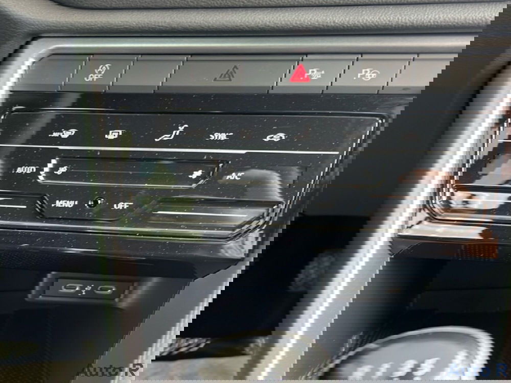 Volkswagen T-Roc Cabrio nuova a Potenza (14)