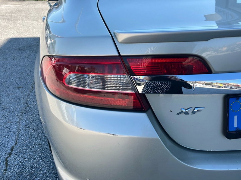 Jaguar X-Type usata a L'Aquila (13)