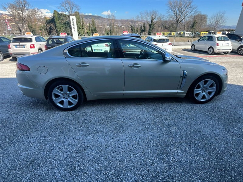 Jaguar X-Type usata a L'Aquila (6)