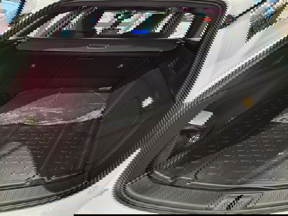 Toyota Corolla Touring Sports nuova a Catanzaro (13)