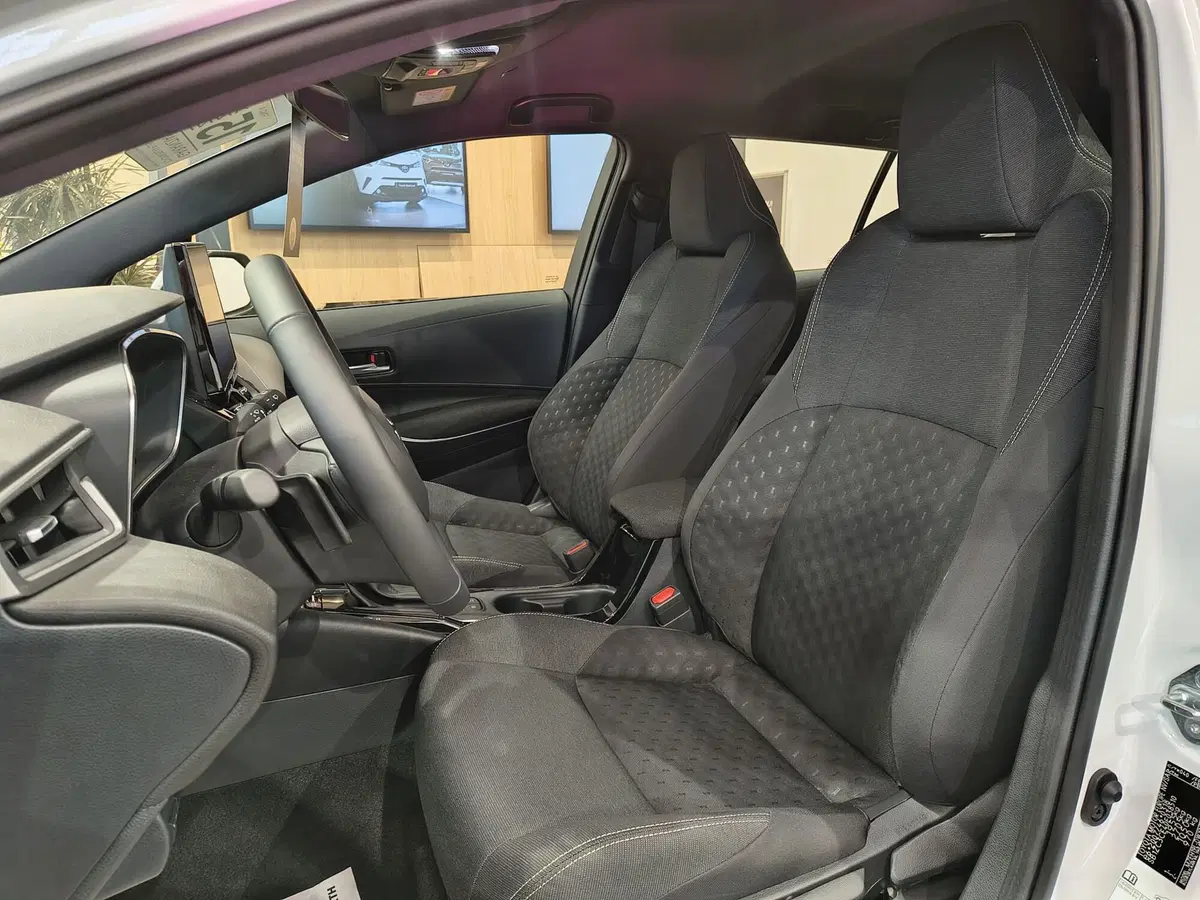 Toyota Corolla Touring Sports nuova a Catanzaro (14)