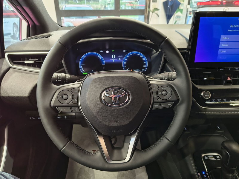 Toyota Corolla Touring Sports nuova a Catanzaro (17)