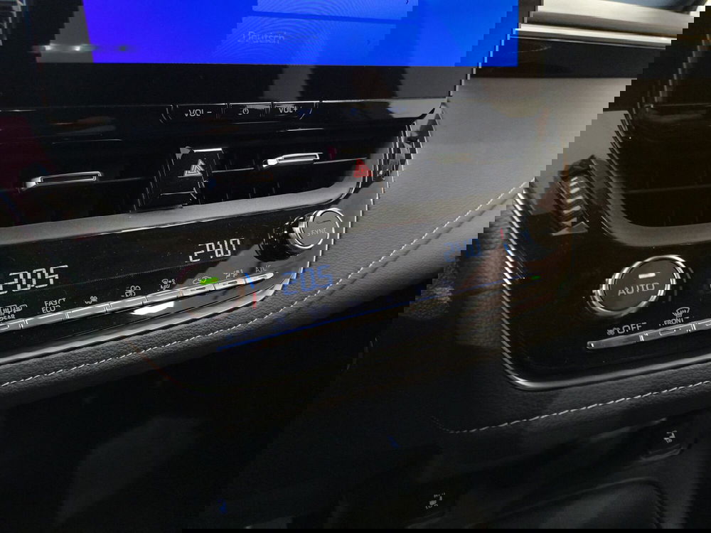 Toyota Corolla Touring Sports nuova a Catanzaro (19)