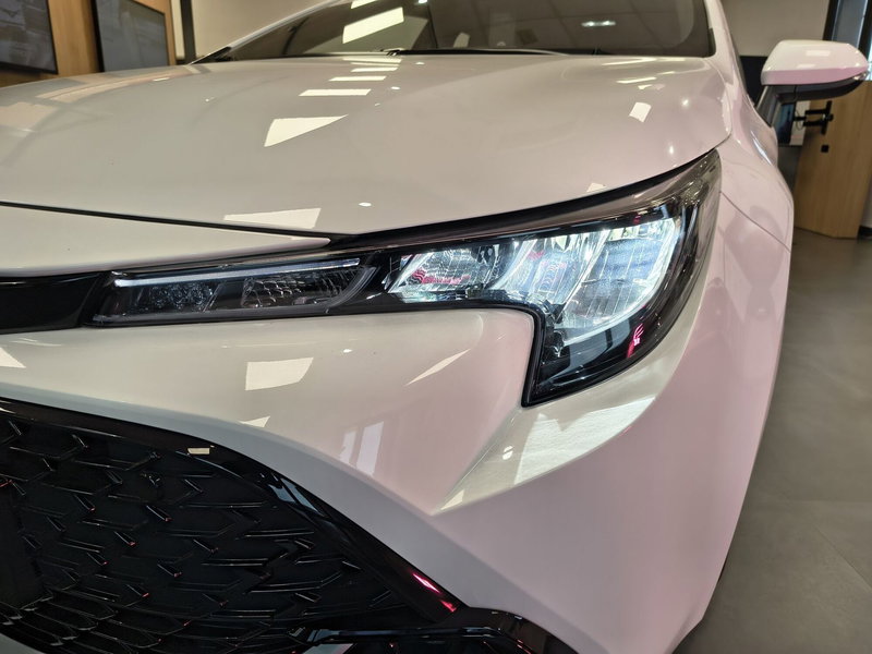 Toyota Corolla Touring Sports nuova a Catanzaro (8)