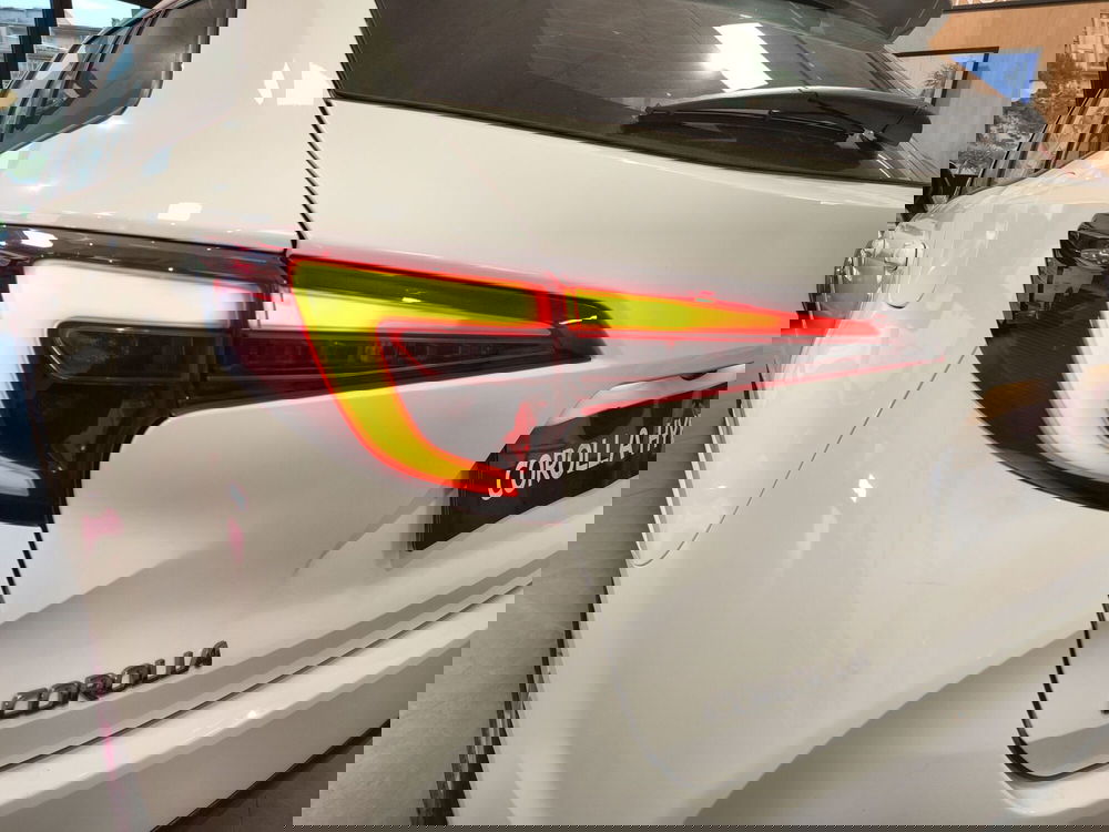 Toyota Corolla Touring Sports nuova a Catanzaro (9)