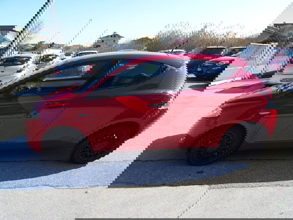 Lancia Ypsilon usata a Lucca (2)