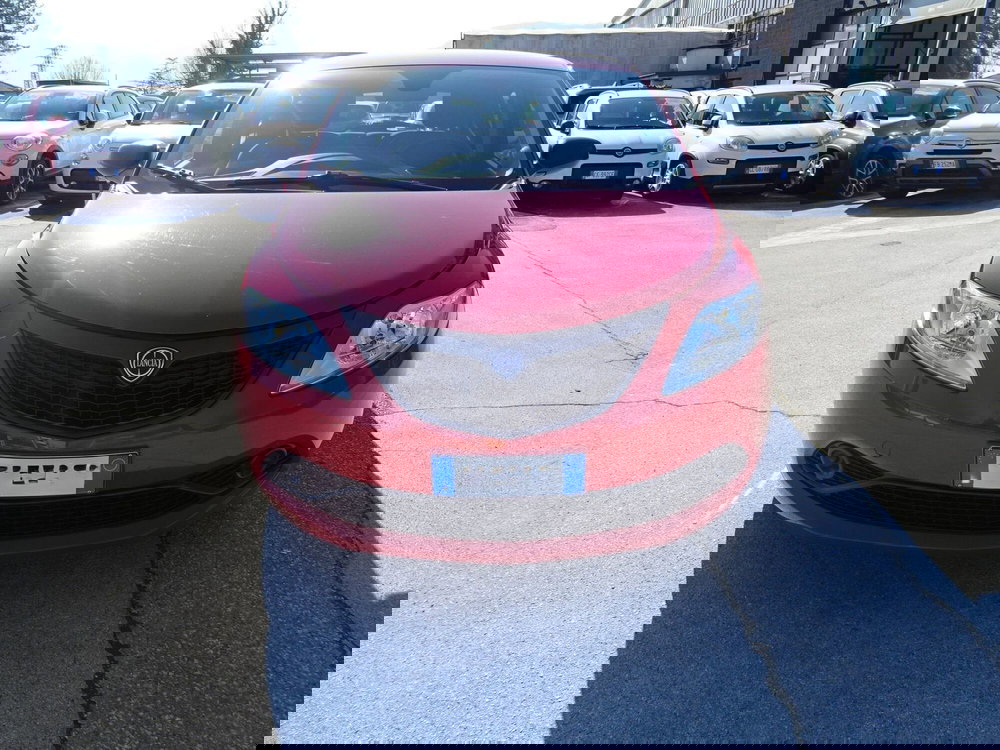 Lancia Ypsilon usata a Lucca (7)