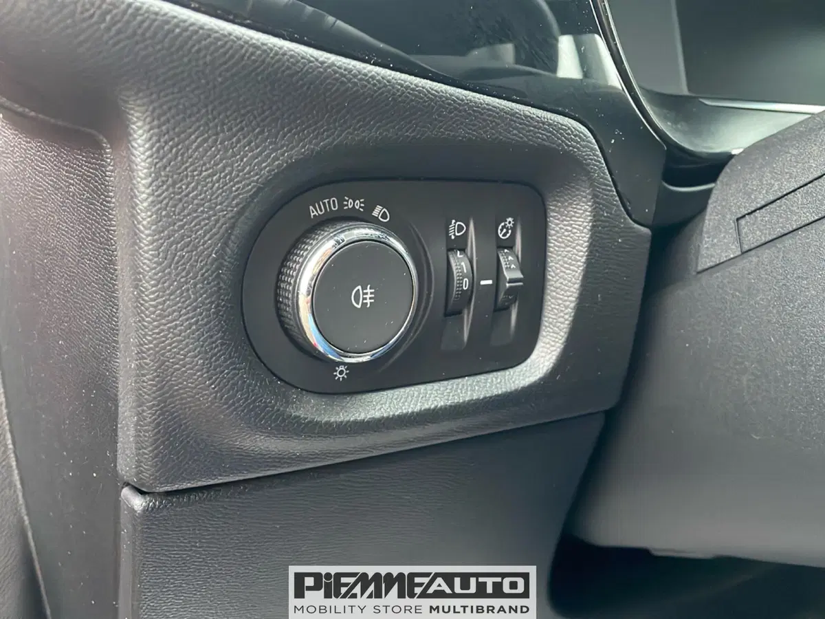Opel Corsa usata a Parma (18)
