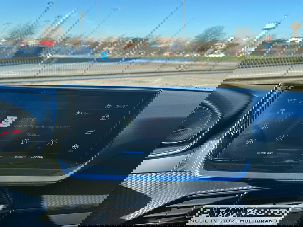 Peugeot 208 nuova a Piacenza (14)