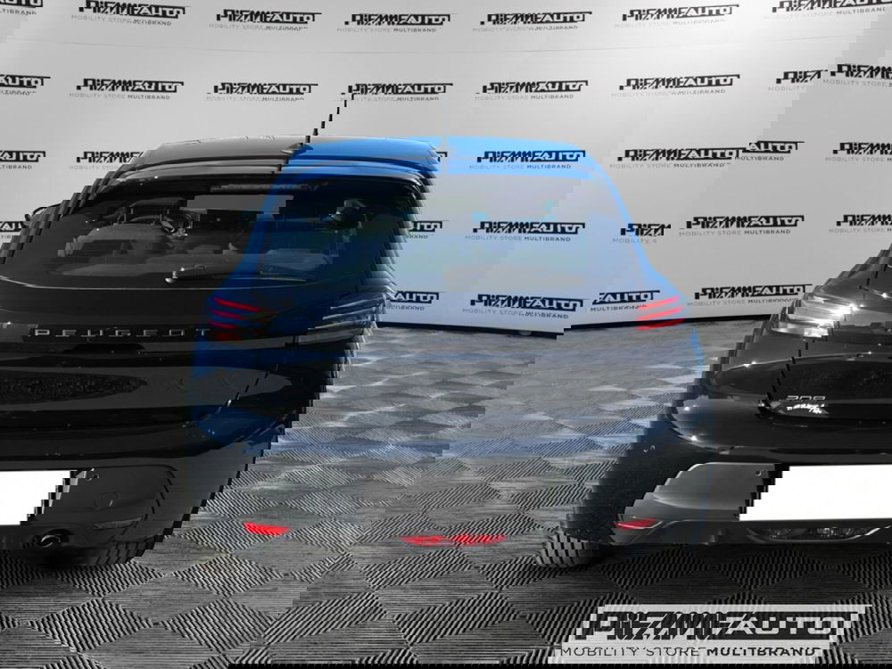 Peugeot 208 nuova a Piacenza (4)