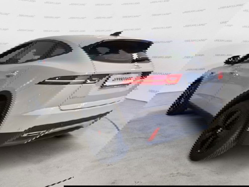 Jaguar E-Pace usata a Livorno (13)