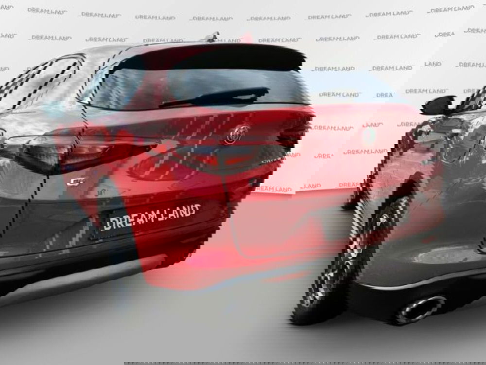 Alfa Romeo Stelvio usata a Livorno (2)