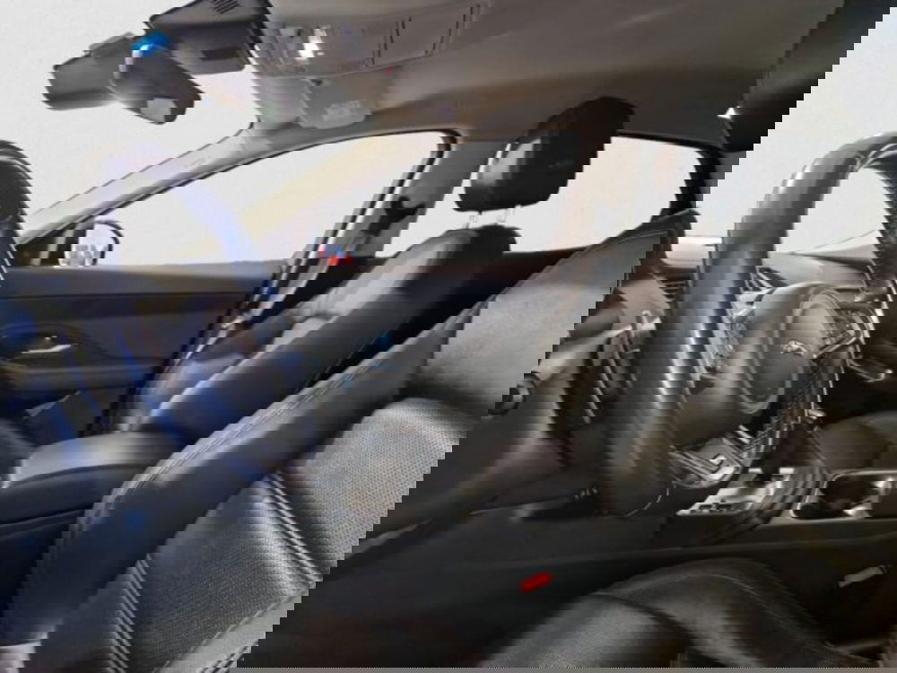 Jaguar E-Pace usata a Livorno (10)