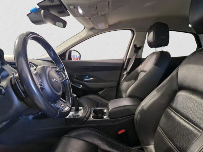 Jaguar E-Pace usata a Livorno (10)