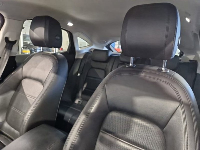 Jaguar E-Pace usata a Livorno (13)