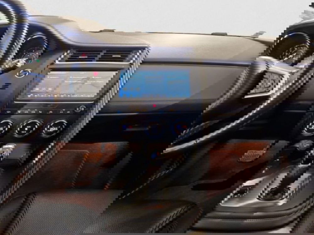 Jaguar E-Pace usata a Livorno (14)